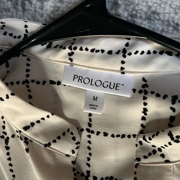 Cream Grid Design Blouse - Picture 3 of 6